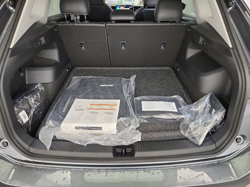 New 2025 Volkswagen Tiguan SE image 33