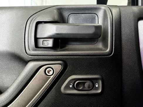 Used 2016 Jeep Wrangler Unlimited Sport w/ Quick Order Package 24S image 10