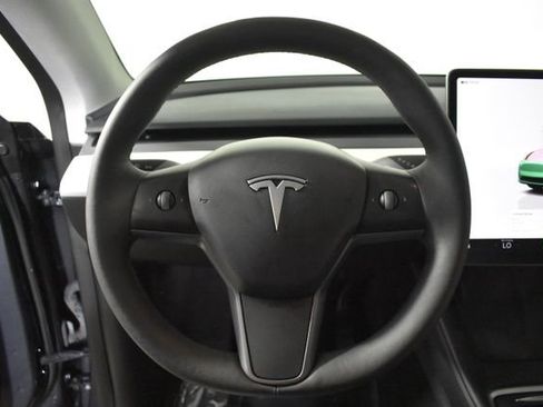Used 2023 Tesla Model Y Long Range image 14