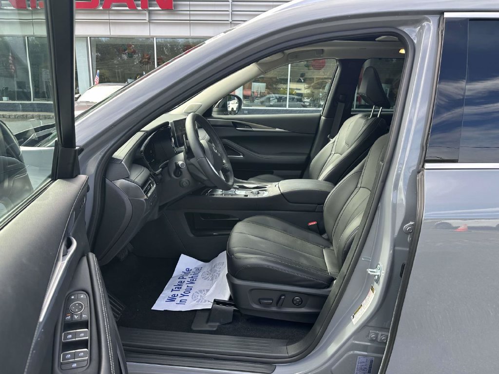 Used 2026 INFINITI QX60 Luxe w/ Cargo Package AWD/4WD image 17