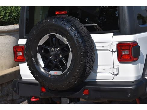 Used 2018 Jeep Wrangler Unlimited Rubicon image 27