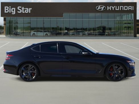 Used 2022 Genesis G70 3.3T image 5