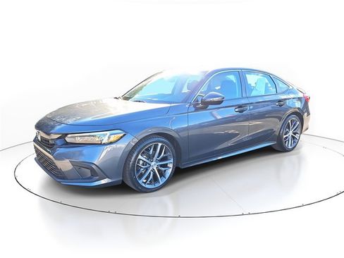 Used 2022 Honda Civic Touring image 3