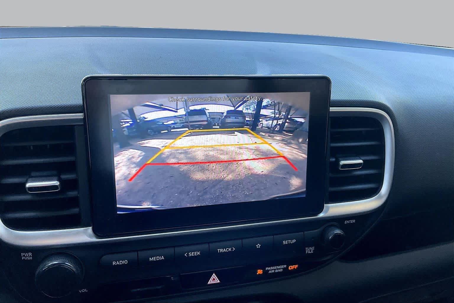Used 2021 Hyundai Venue SE FWD image 29