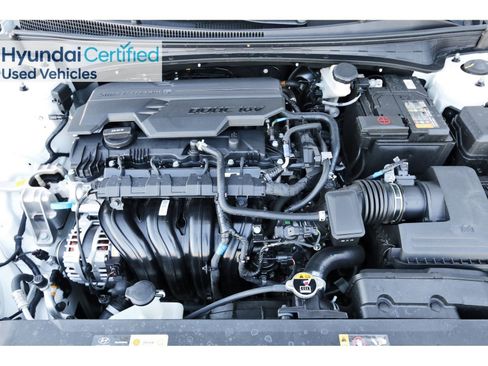 Certified 2025 Hyundai Elantra SEL image 34