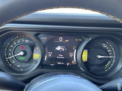 Used 2024 Jeep Wrangler Unlimited Sahara AWD/4WD image 24