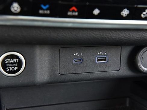 Used 2023 Nissan Rogue SL w/ SL Premium Package FWD image 18