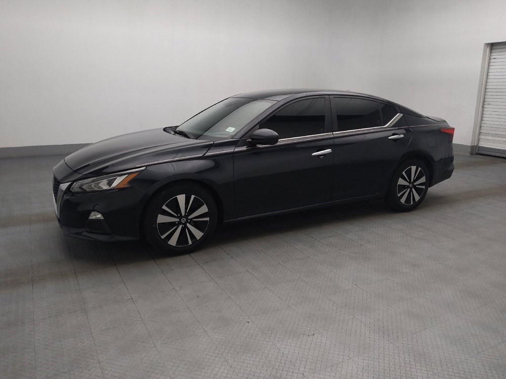 Used 2021 Nissan Altima 2.5 SV FWD image 2