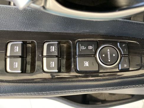 Used 2020 Kia Sorento LX AWD/4WD image 16