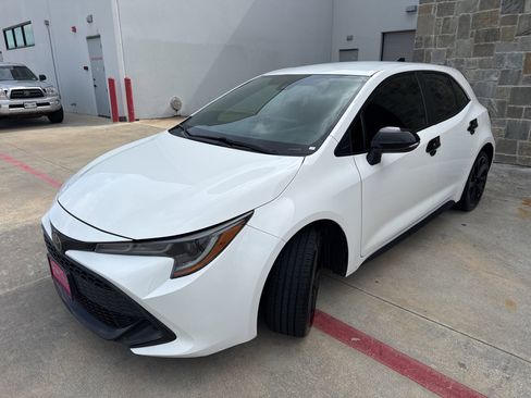 Used 2020 Toyota Corolla SE image 3