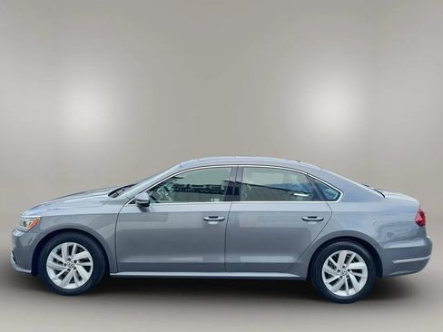 Used 2018 Volkswagen Passat 2.0T SE FWD image 5