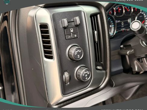 Used 2018 Chevrolet Silverado 1500 LT w/ All Star Edition AWD/4WD image 28