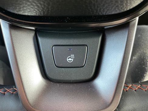 Used 2025 Honda Pilot TrailSport image 29