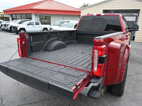 Certified 2025 Ford F350 Lariat w/ Lariat Ultimate Package AWD/4WD image 16