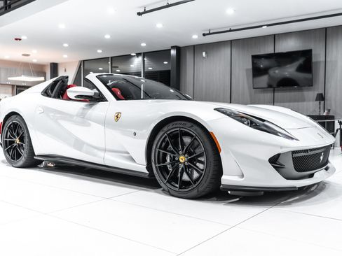 Used 2023 Ferrari 812 GTS RWD image 6