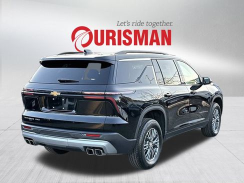 Certified 2025 Chevrolet Traverse LT image 2