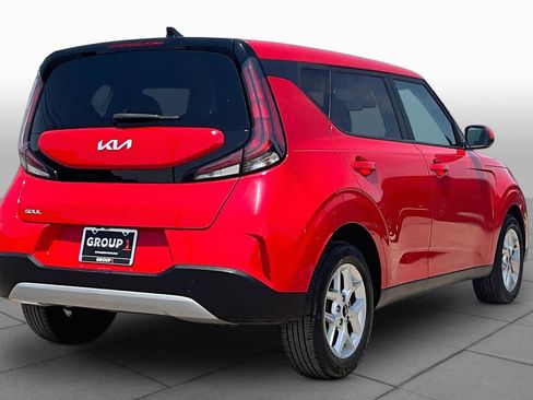 Used 2024 Kia Soul LX w/ Option Group 015 FWD image 13