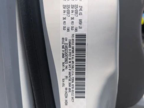 Used 2013 Dodge Grand Caravan SXT w/ Rear Park Assist Pkg FWD image 36
