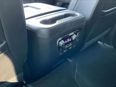 Used 2021 GMC Yukon Denali w/ Denali Premium Package image 25