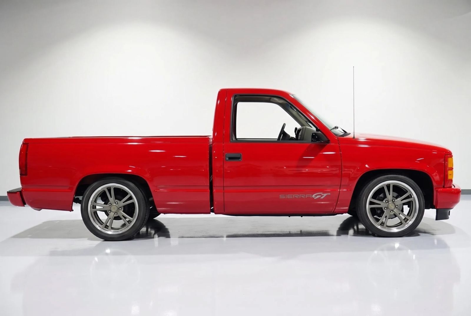 Used 1995 GMC Sierra 1500 2WD Regular Cab image 3