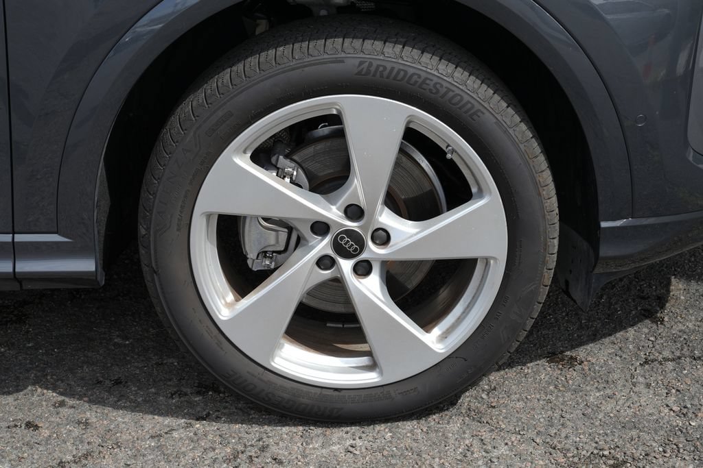 Used 2025 Audi Q5 Premium Plus w/ Premium Plus AWD/4WD image 12