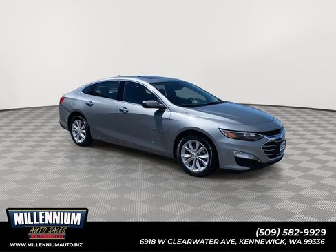 Used 2024 Chevrolet Malibu LT FWD image 1