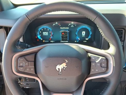 New 2025 Ford Bronco Badlands AWD/4WD image 9
