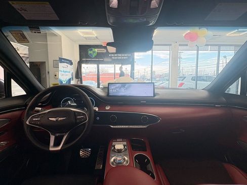 Used 2023 Genesis GV70 2.5T w/ Sport Prestige Package image 16