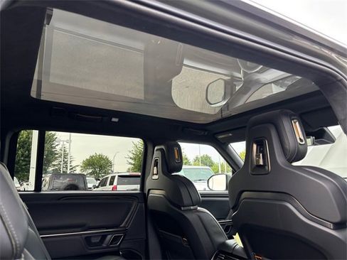 Used 2023 Rivian R1S Launch Edition image 41