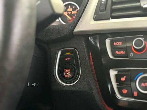 Used 2018 BMW 320i xDrive Sedan w/ Convenience Package image 30