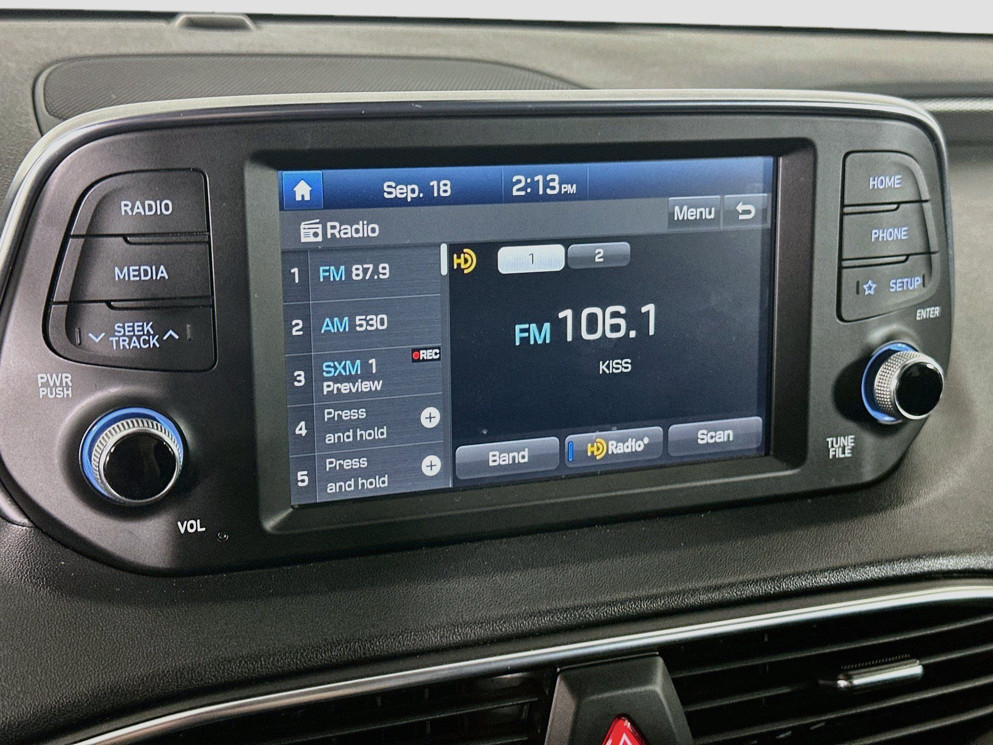 Used 2019 Hyundai Santa Fe SEL FWD image 21