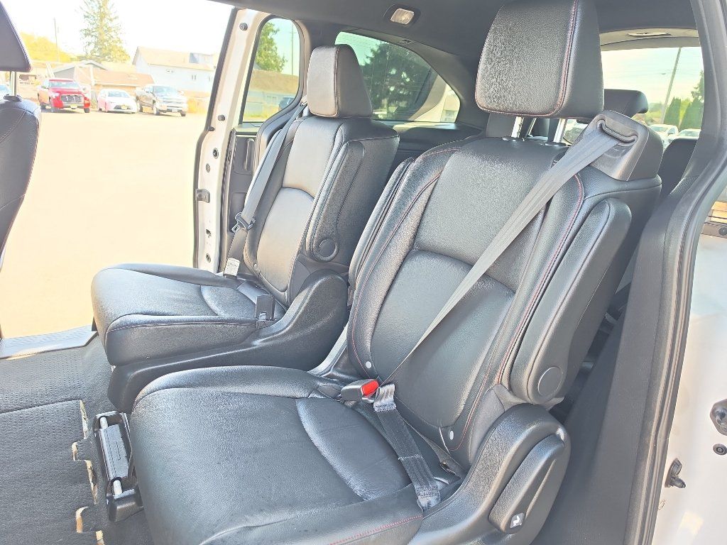 Used 2025 Honda Odyssey Sport-L image 19