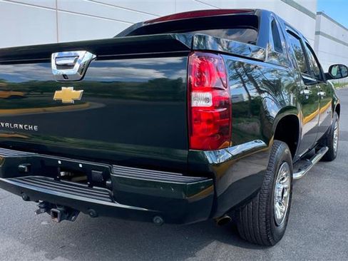 Used 2013 Chevrolet Avalanche LT RWD image 18