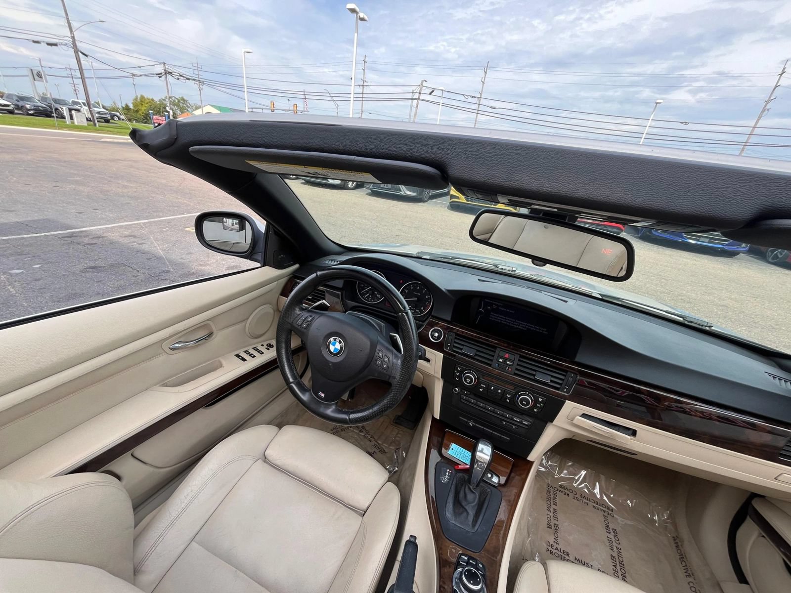 Used 2013 BMW 328i Convertible w/ M Sport Pkg RWD image 38