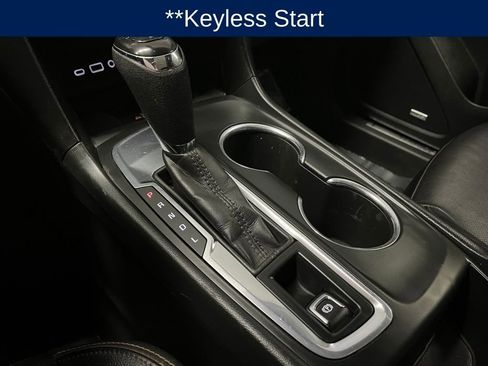 Used 2021 Chevrolet Equinox Premier image 12