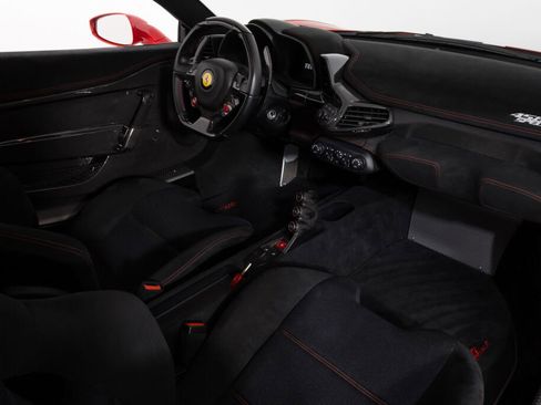 Used 2015 Ferrari 458 Speciale Coupe RWD image 39
