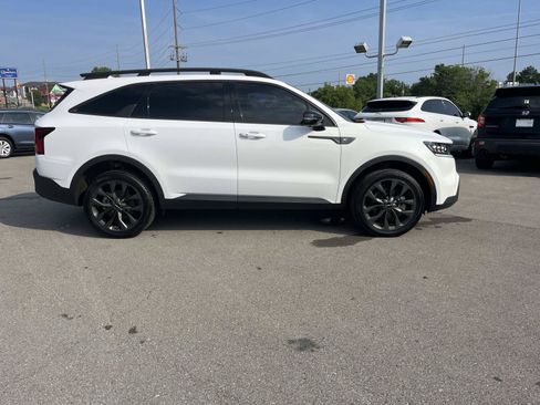Used 2023 Kia Sorento SX Prestige AWD/4WD image 2