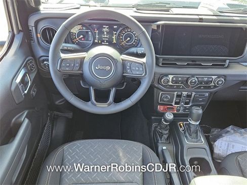 New 2025 Jeep Gladiator Mojave w/ Convenience Group image 7