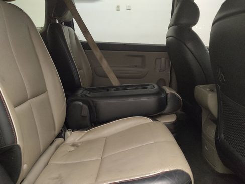 Used 2019 Kia Sedona EX FWD image 19