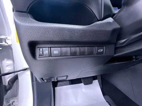 Used 2025 Toyota RAV4 XLE Premium FWD image 16