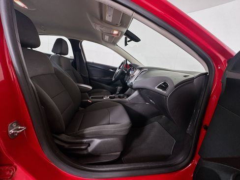 Used 2017 Chevrolet Cruze LT w/ Convenience Package FWD image 29
