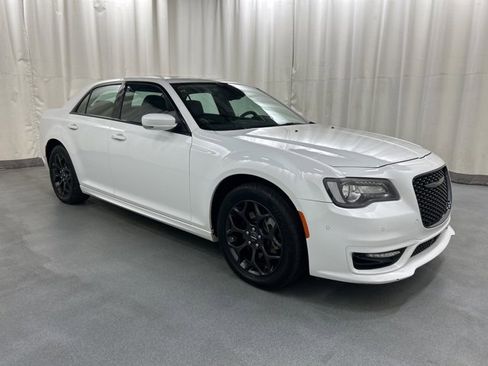 Used 2023 Chrysler 300 Touring L w/ Popular Equipment Group image 1