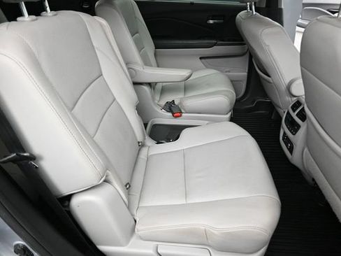 Used 2016 Honda Pilot Elite image 30
