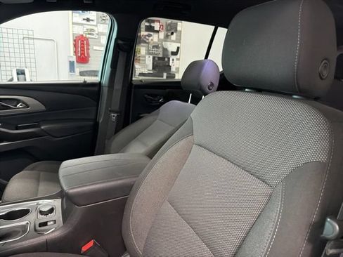 Certified 2023 Chevrolet Traverse LT FWD image 13