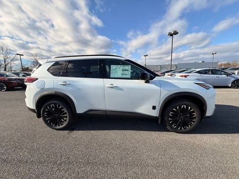 New 2026 Nissan Rogue SV image 4
