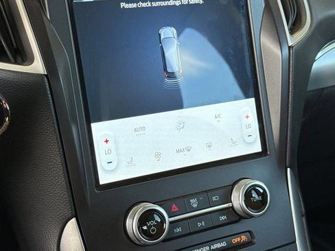 Used 2021 Ford Edge SEL FWD image 21