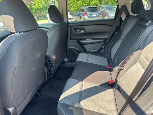 Used 2025 Nissan Rogue SV AWD/4WD image 15