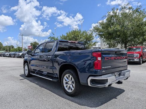 Certified 2019 Chevrolet Silverado 1500 LTZ w/ LTZ Premium Package AWD/4WD image 5
