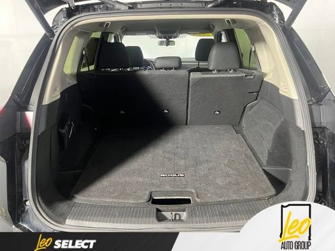 Used 2024 Nissan Rogue SV AWD/4WD image 20