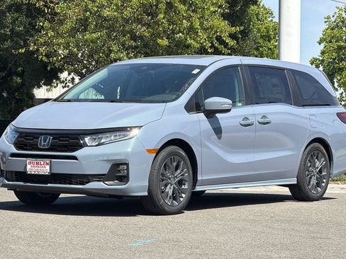New 2026 Honda Odyssey Touring image 8